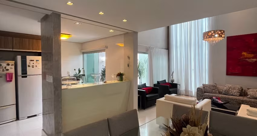 Casa com 5 quartos á venda em condomínio no Sim!
