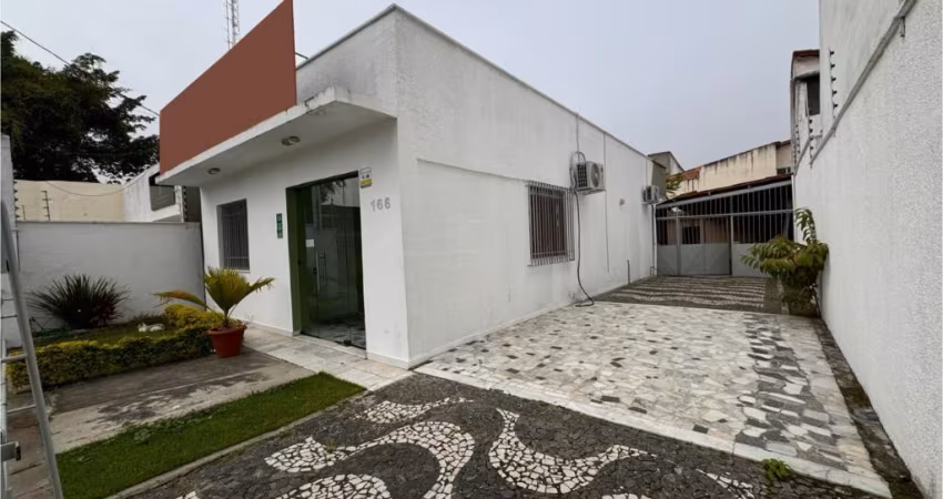 Alugo imóvel comercial no bairro Capuchinhos, Feira de Santana-Ba.