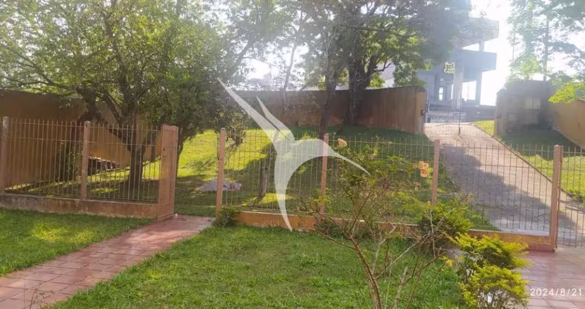 Casa comercial para alugar na Rua Guarujá, Parque Rincão, Cotia