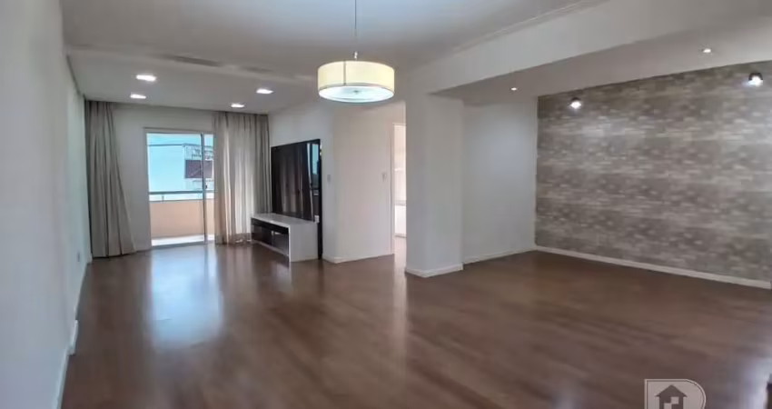 Apartamento com 3 quartos para alugar na Rua João Pio Duarte Silva, Córrego Grande, Florianópolis