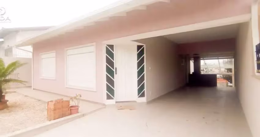 Casa Espaçosa com Piscina, Espaço Gourmet e Jardim