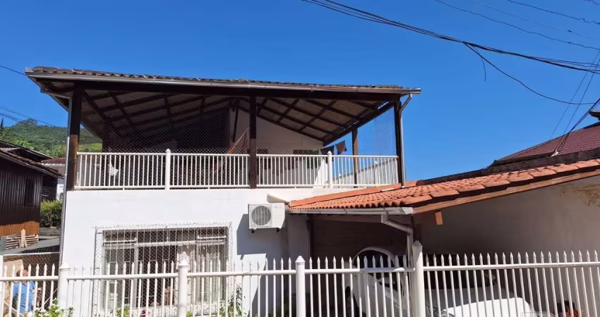 Casa Saco dos Limões