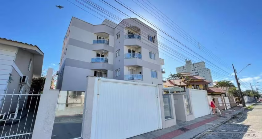APARTAMENTO LINDO E ACONCHEGANTE