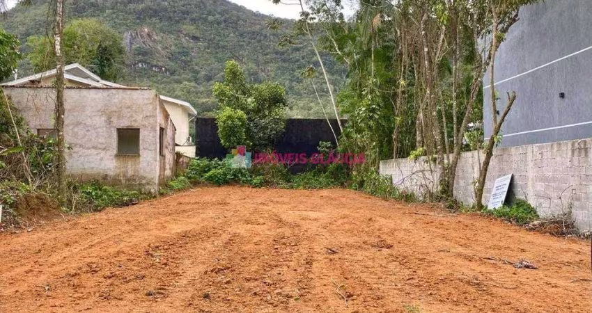 Lote com 384m² no Residencial Mar Verde limpo e aterrado à venda