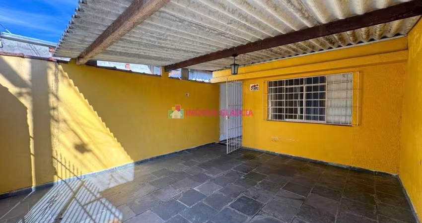 Casa com 2 dormitórios (1 suíte) e 198m2 no Caputera, região central de Caraguatatuba/SP à venda