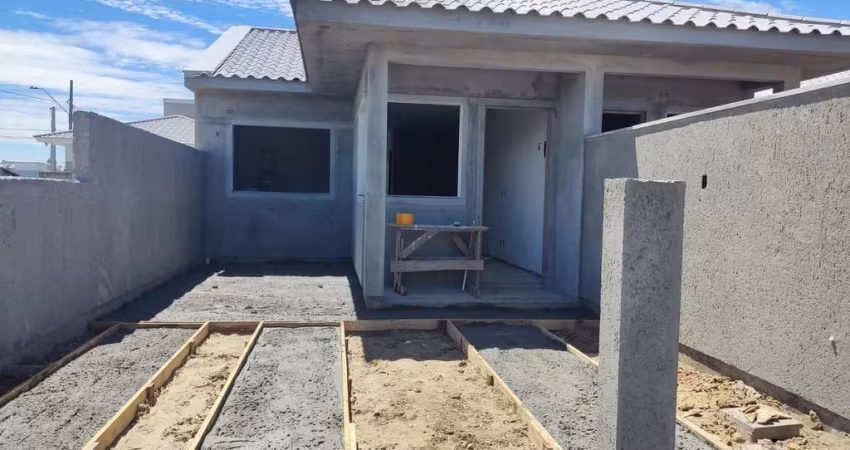 Casa 2 quartos - Terreno Amplo