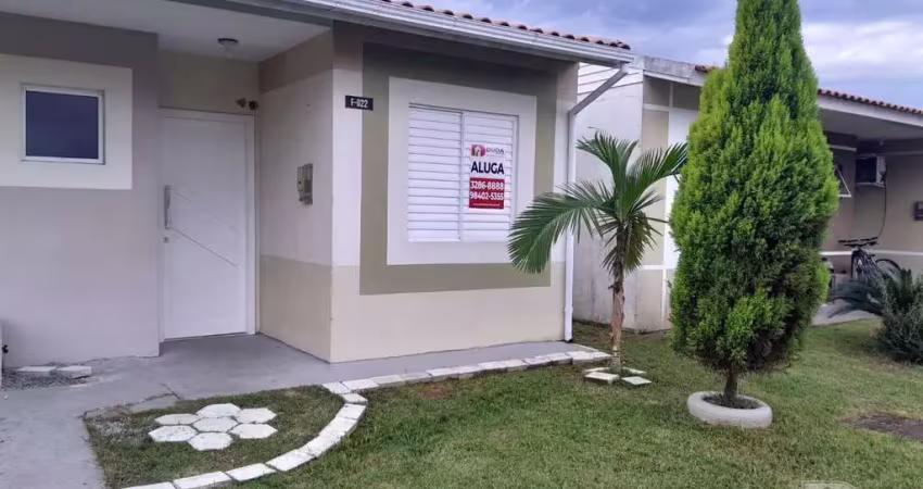 Casa em condomínio fechado com 2 quartos para alugar na Avenida Paulo Roberto Vidal, Bela Vista, Palhoça