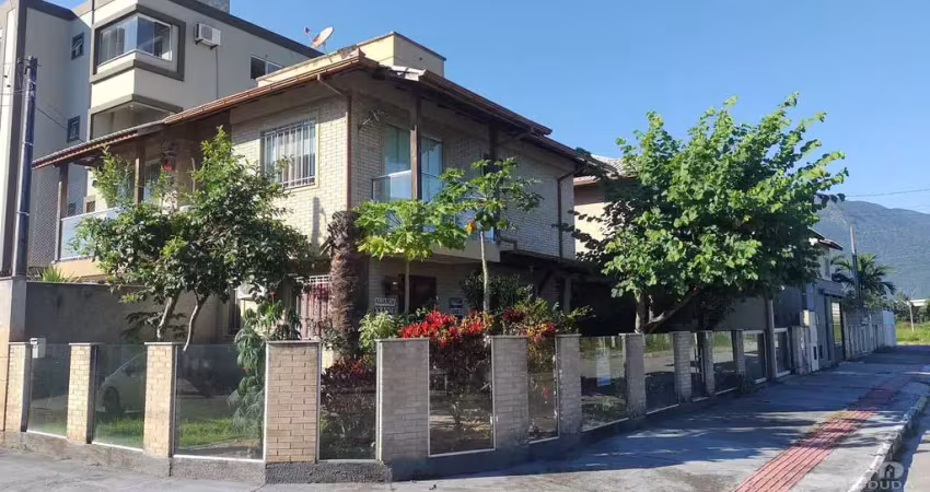 Casa com 2 quartos à venda na Rua Bernadina Basilissa da Silva, Nova Palhoça, Palhoça