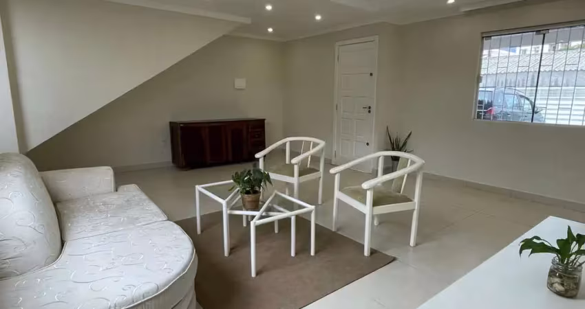 Casa com 2 quartos para alugar na Rua Doralice Espíndola, Barra do Aririú, Palhoça
