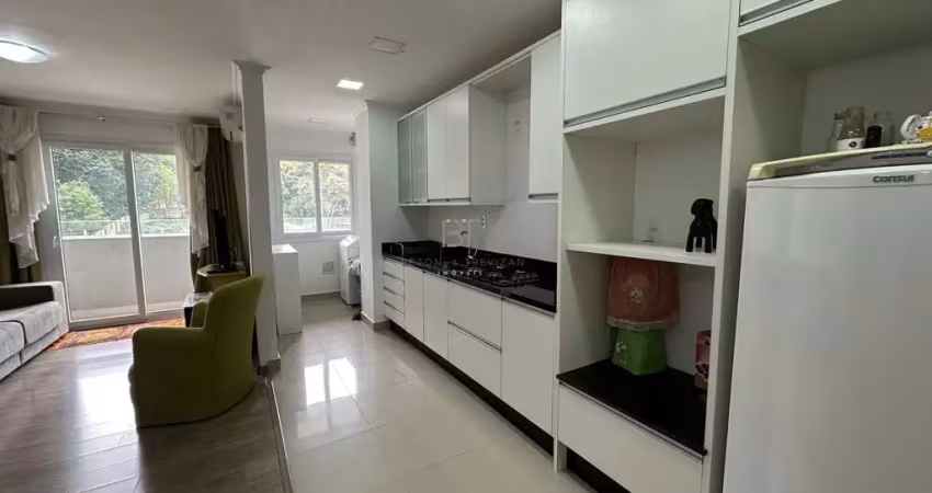 APARTAMENTO DE ALTO PADRÃO  SEMI MOBILIADO COM 2 VAGAS DE GARAGEM