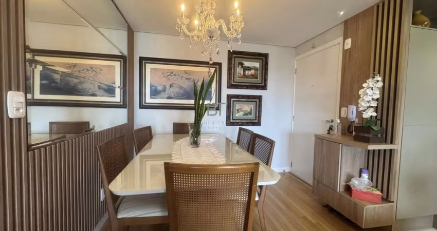 APARTAMENTO SEMIMOBILIADO COM TERRAÇO NO BAIRRO PANAZZOLO