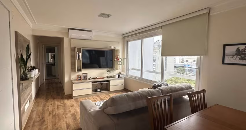 APARTAMENTO SEMIMOBILIADO 2 DORMITÓRIOS SENDO 1 SUÍTE E BOX DUPLO NO VILLAGIO