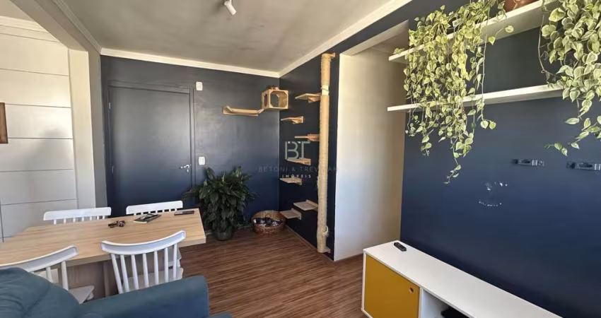 APARTAMENTO SEMIMOBILIADO COM 2 DORMITÓRIOS E 1 VAGA NO BAIRRO BELA VISTA