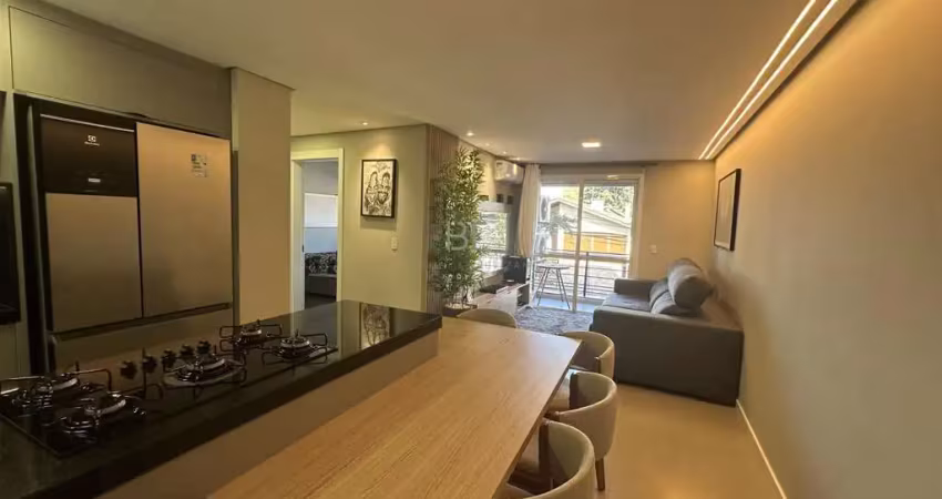 APARTAMENTO TERRAÇO SEMIMOBILIADO COM 2 DORMITÓRIOS E BOX DUPLO - SANTA CATARINA