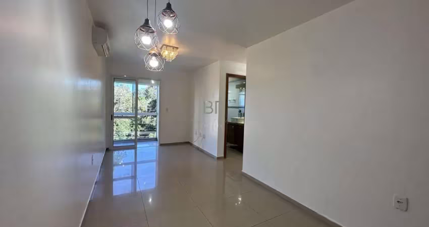 Apartamento semimobiliado com 3 dormitórios e 1 vaga no cidade nova