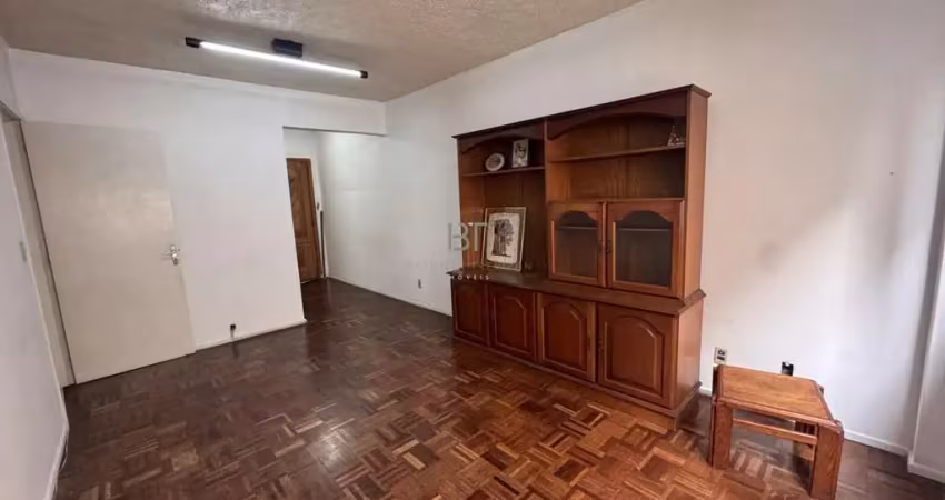 Apartamento com 2 dormitórios  e 2 vagas de garagem no centro