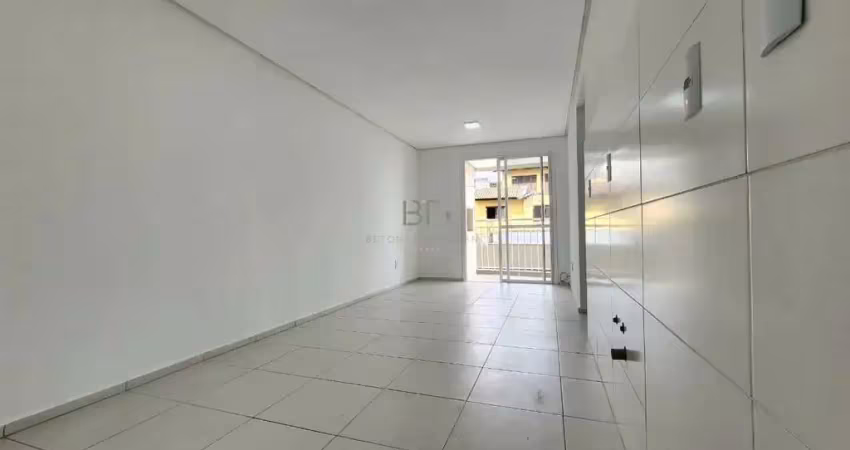 Apartamento no bairro vinhedos com elevador e 01 vaga de garagem coberta