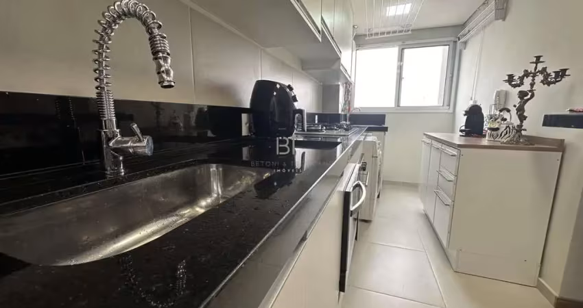 Apartamento semimobiliado de 03 dormitórios sendo 01 suíte no bairro panazzolo