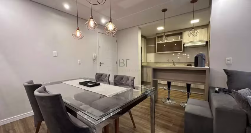 Apartamento semimobiliado 2 dormitórios 1 suíte e box duplo no cinquentenário