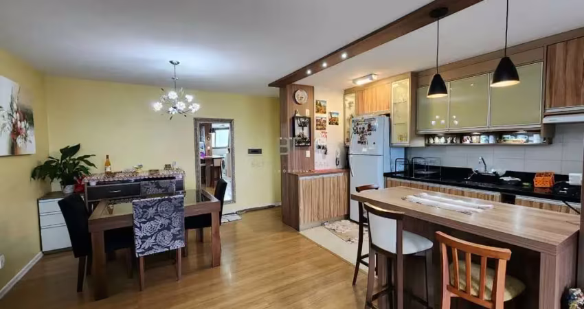 Apartamento semimobiliado 03 dormitórios e 02 vagas no bairro sanvitto