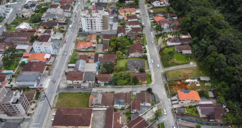 Terreno à venda no Iririú, Joinville 
