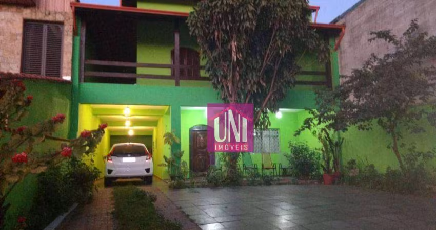 Sobrado com 3 dormitórios à venda, 300 m² por R$ 1.000.000 - Vila Aquilino - Santo André/SP