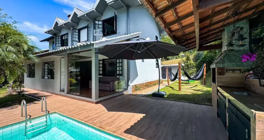 Casa com 5 dormitórios e lazer privativo à venda na região do green valley em albuquerque - teresópolis/rj