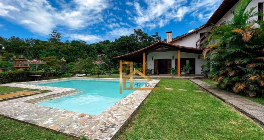 Casa com 5 suítes à 20 minutos do centro de Teresópolis/RJ