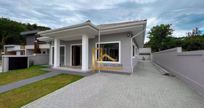 Casa nova e linear com 3 suítes em condomínio de Teresópolis