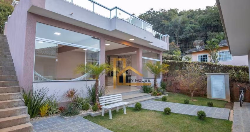 Casa com 3 dormitórios à venda, 210 m² por R$ 850.000,00 - Sebastiana - Teresópolis/RJ