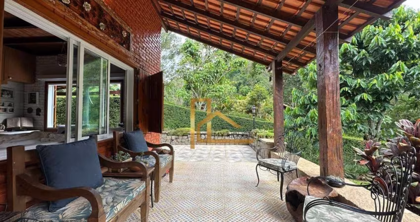 Encanto e Tranquilidade! Casa Espaçosa com Jardim e Lareira em Condomínio Exclusivo – Teresópolis/RJ ????