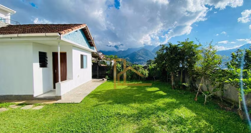Casa linear 3 dormitórios sendo 1 suíte pertinho do centro à venda, 120 m² por R$ 650.000 - Fazendinha - Teresópolis/RJ