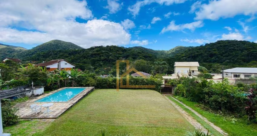 Casa com 3 dormitórios sendo 2 suítes à venda, 161 m² Carlos Guinle - Teresópolis/RJ