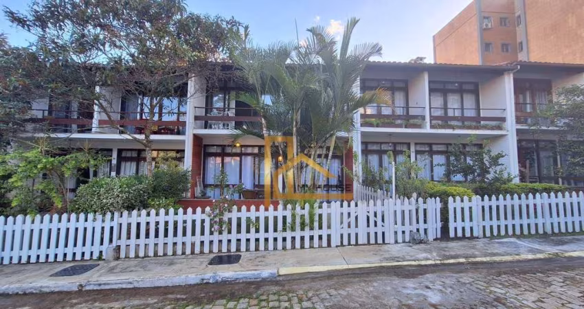 Casa em Condomínio no Alto com Lazer Completo perto de TUDO