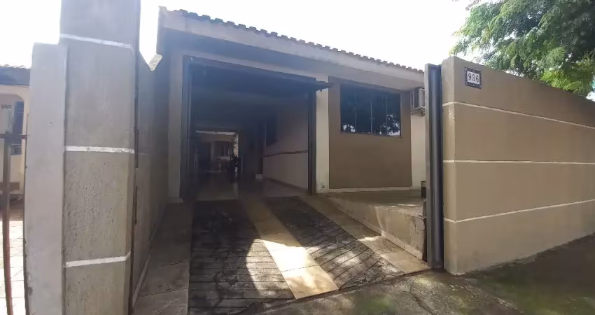 Vendo duas casas no mesmo terreno  bairro Borba gato