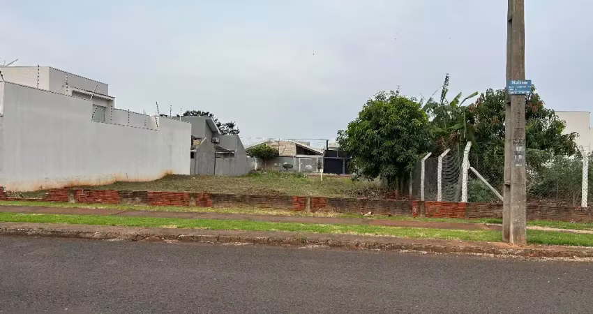 Terreno com área 400m2 !!  jardim oriental em maringá.