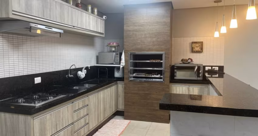 Casa c 03 quartos/ suíte todo mobiliada porteira fechada!!