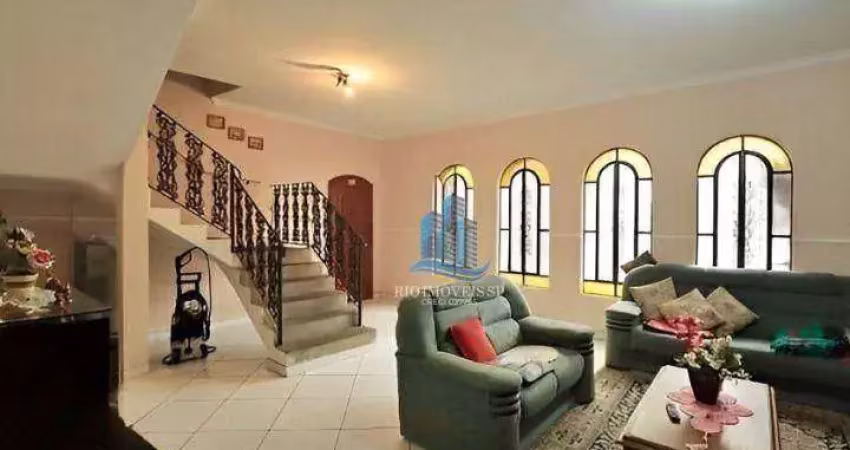 Sobrado com 3 dormitórios à venda, 323 m² por R$ 692.000 - Jardim - Santo André/SP