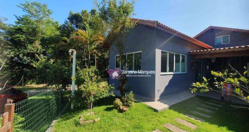 Casa com 2 dormitórios à venda, 100 m² por R$ 350.000,00 - Camping Serra da Estrela - Araçariguama/SP