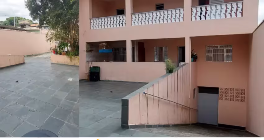 Vendo belo  sobrado com 3 dormitórios  sendo 1 suíte  excelente localização