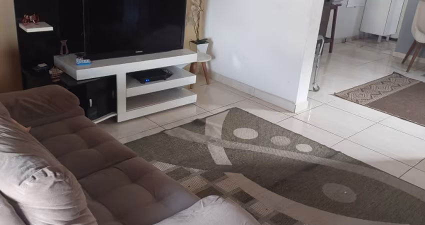 Vendo lindo Sobrado com 2 Dormitórios excelente localização