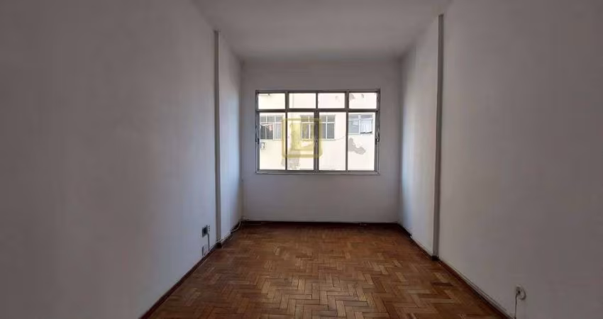 Apartamento com dois dormitórios no centro do Rio de Janeiro