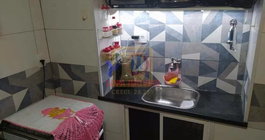 Apartamento tipo conjugado com cozinha separada no centro do Rio de Janeiro