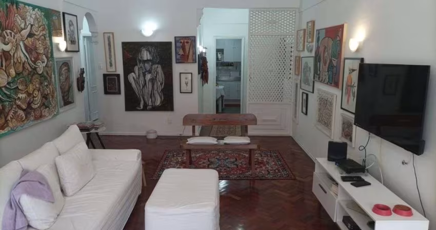 Apartamento amplo com 3 quartos em Laranjeiras