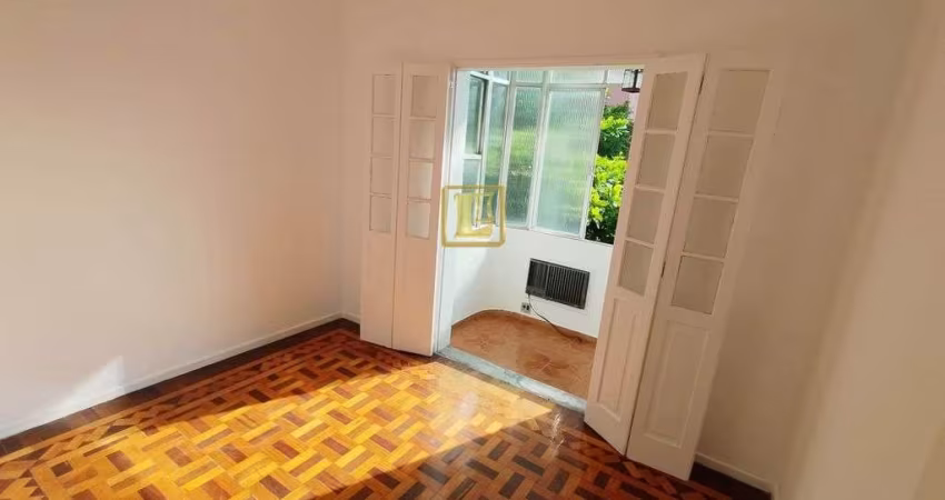 Apartamento Reformado com dois quartos no Centro do Rio de Janeiro