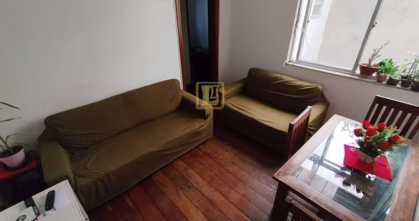 Apartamento dois Quartos no Centro
