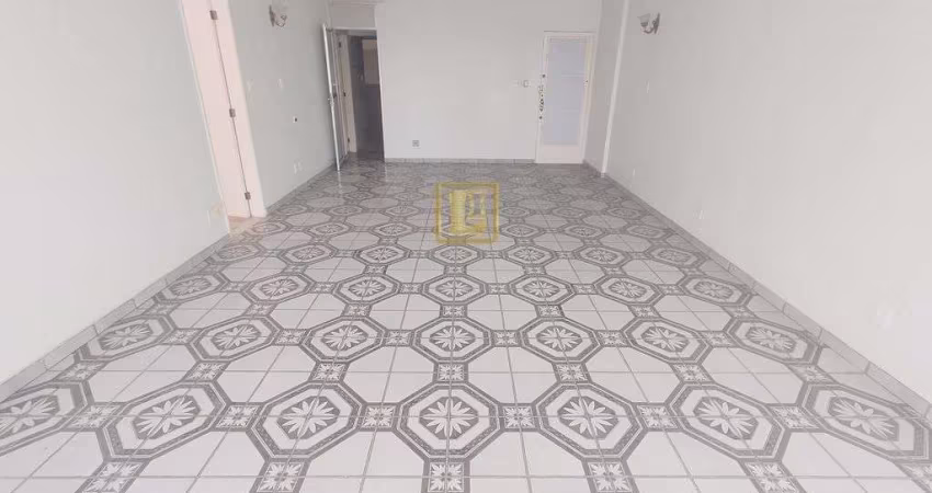 Apartamento de sala e dois quartos com dependência em centro Rio de Janeiro