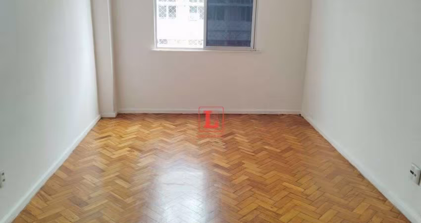Apartamento de uma Sala um  Quarto, com dependência em centro do Rio de Janeiro.