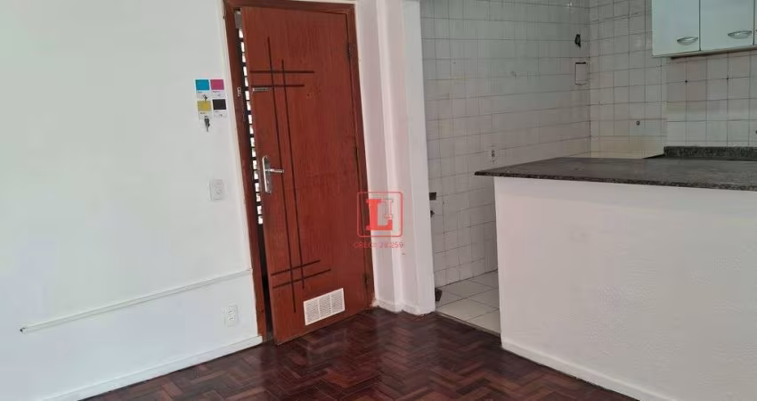 Apartamento de dois quartos no Centro fo Rio