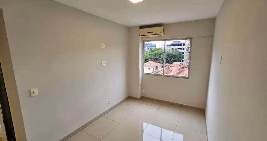 Apartamento com 2 quartos e vaga de garagem na zona norte